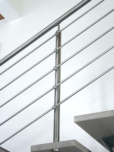Ringhiere e corrimano in acciaio inox