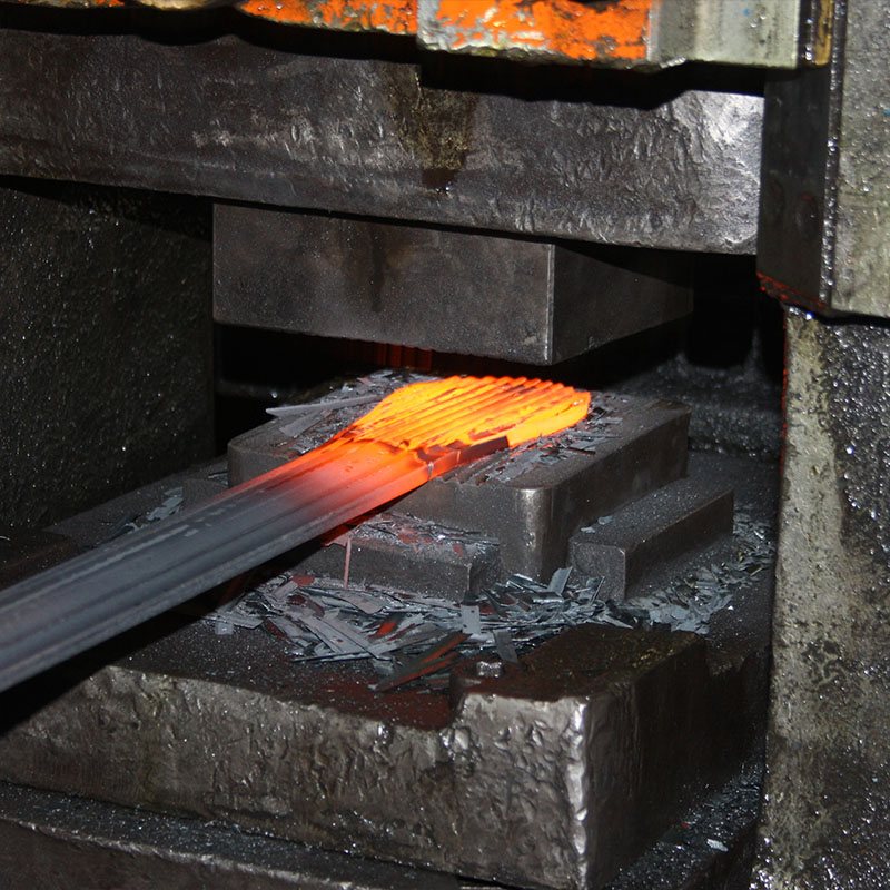 Lavorazione fuoco ferro battuto