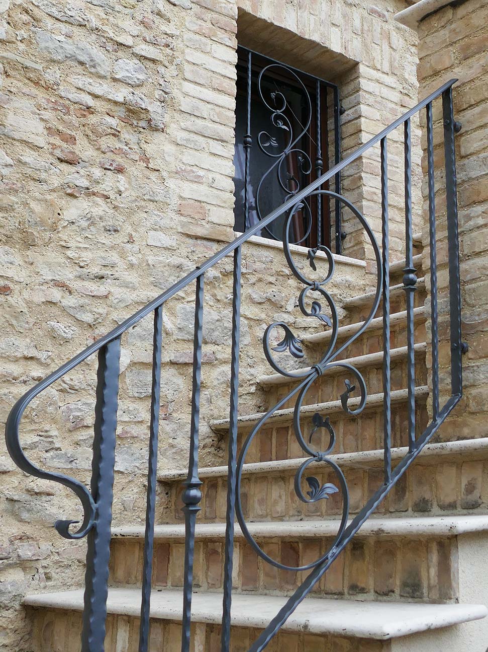 Ricci e volute in ferro battuto